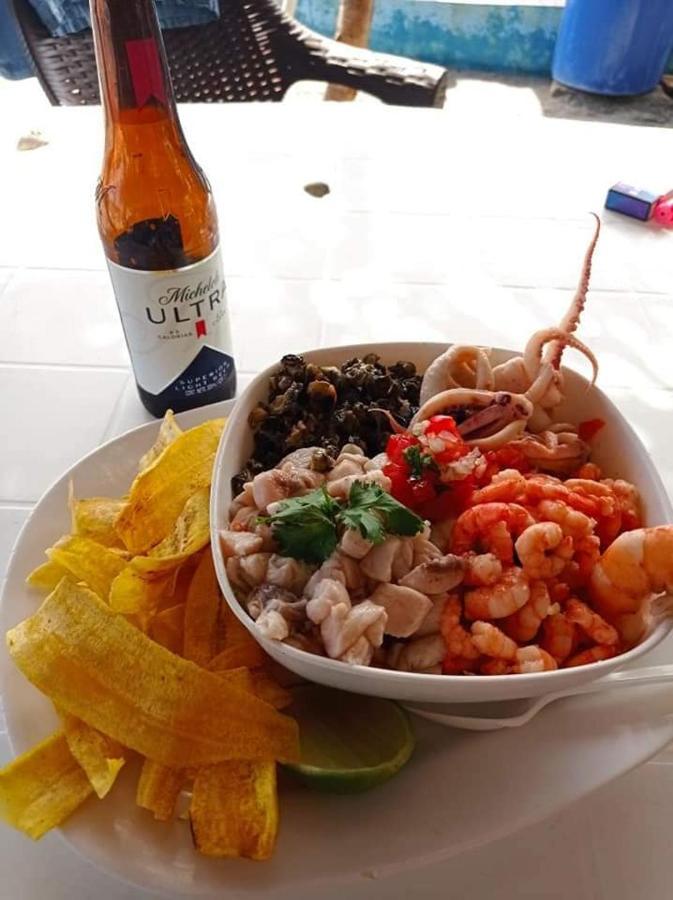 Surf & Turf Hotel Zacatecoluca Buitenkant foto